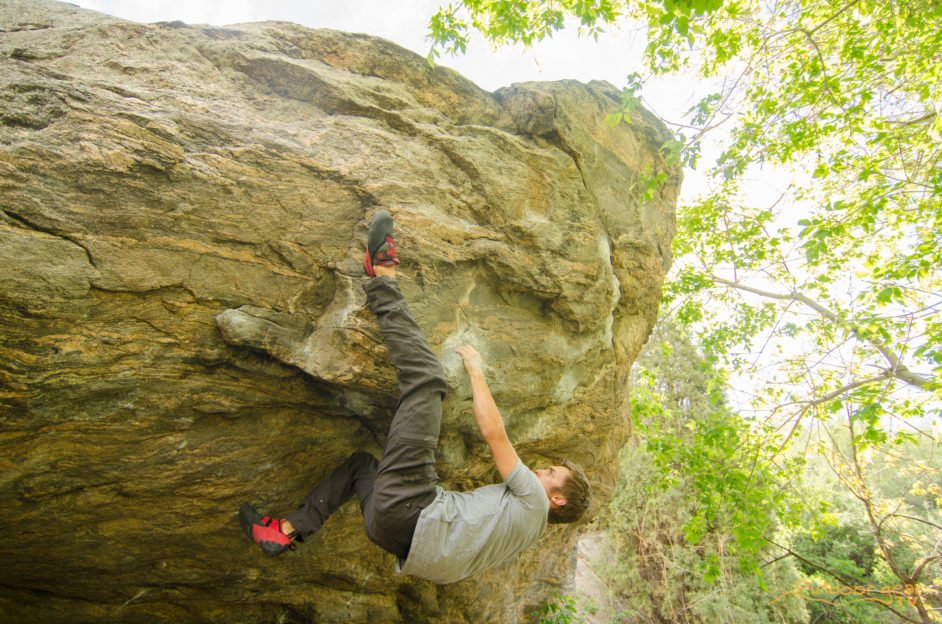 Aggressive climbing projects call for aggressive climbing shoes. Meet the @EVOLVclimbing Agro: bit.ly/2sp4h2G