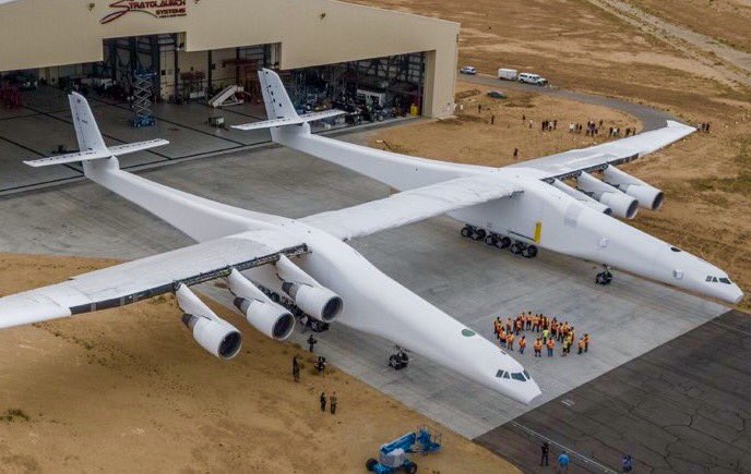 الولايات المتحدة تكشف عن أكبر طائرة نقل في العالم DBM76PsU0AAgU3F