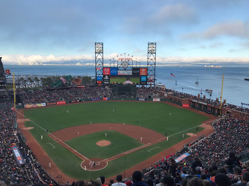 downtownmama's tweet photo. Giants vs. Nationals #attpark #addisonelementary https://t.co/tAts0OrGZI