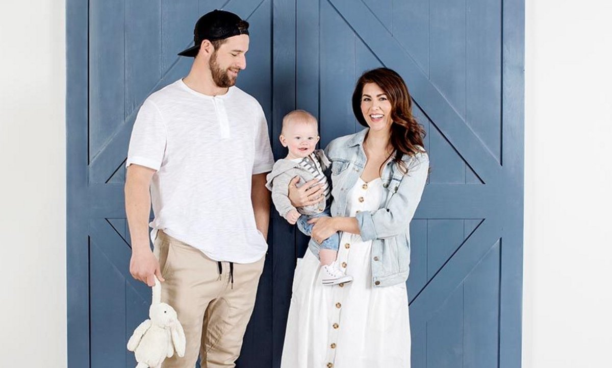 HelloCanada's tweet photo. .@jillianharris has a new show in the works! Everything you need to know about her new @w_network docuseries: https://t.co/lWgDSclCC2 https://t.co/9cObpbVWGc