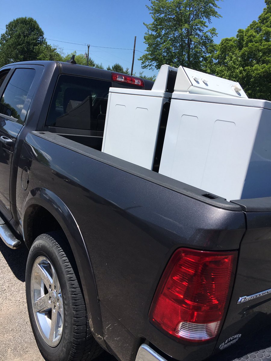 RussellCoYSC's tweet photo. Just a normal summer day making home visits and delivering appliances!!! Thanks @1KevinWilliams https://t.co/4SPODY2air