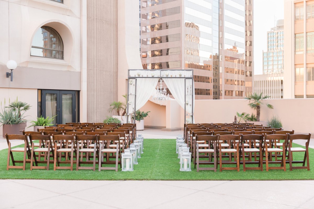 EventRentsCO's tweet photo. @EventRentsAZ, always up to something cool! Fruitwood Chairs make for gorgeous, comfortable ceremony seating! #COeventrentals #ceremonyseats https://t.co/1mWv9x5pru