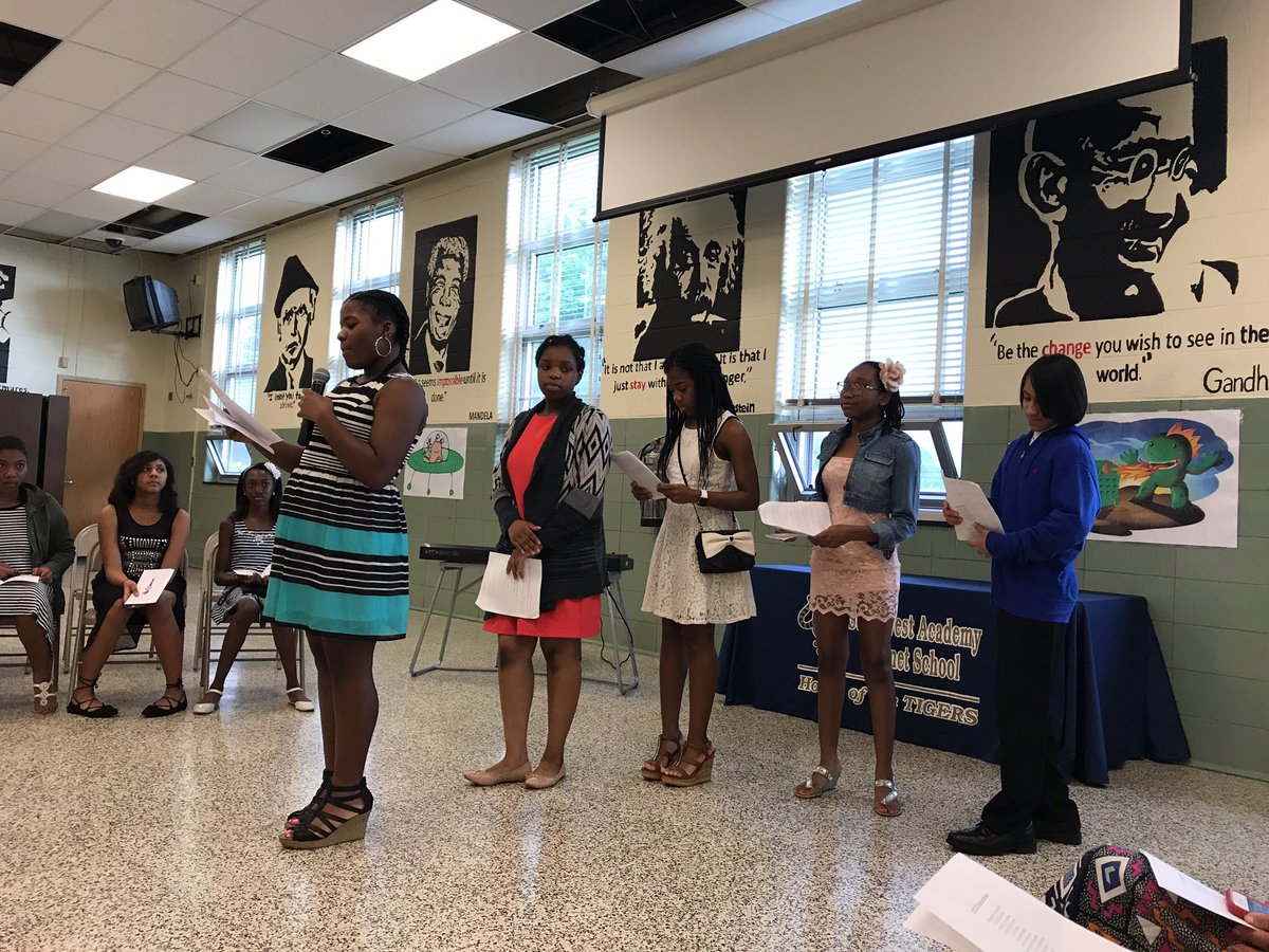Great night welcoming in the newest members of the SWA NJHS. #engageswa @nhs_njhs <a href="/Karenkbarnes/">Karen Barnes</a>