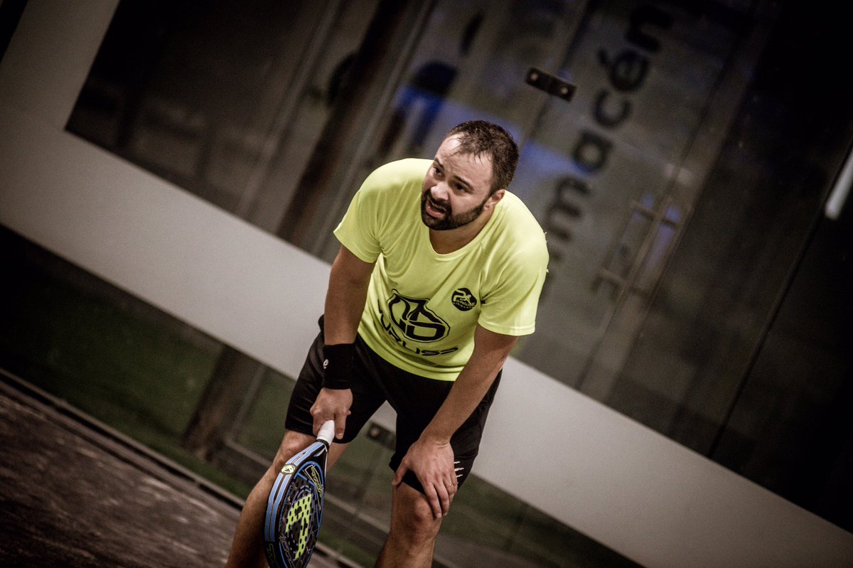 fotopadelAB's tweet photo. La #desesperacion en el #padel #amo este #deporte a la par que lo #odio #padeltime #padelamateur #albacete #WPTValladolid #wpt @AJPAA_APT https://t.co/xofaF7kgyB