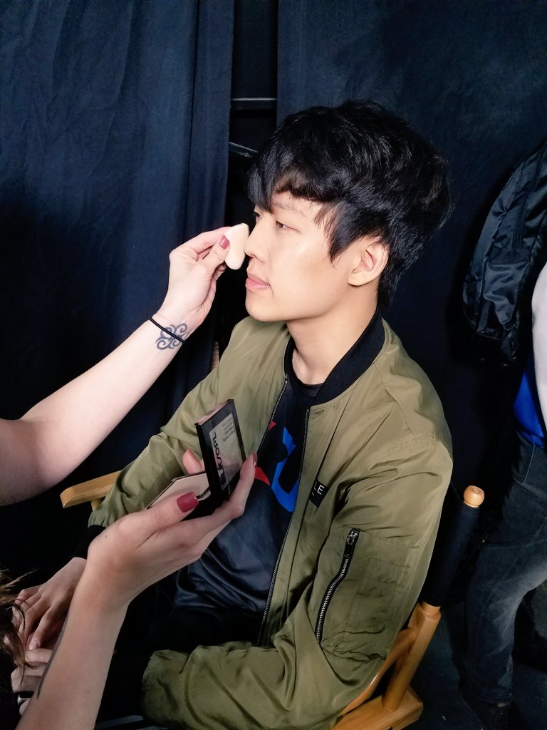 Apop1exia's tweet photo. @GBM_lol at #RiotStudio https://t.co/gUfYQ8RM55