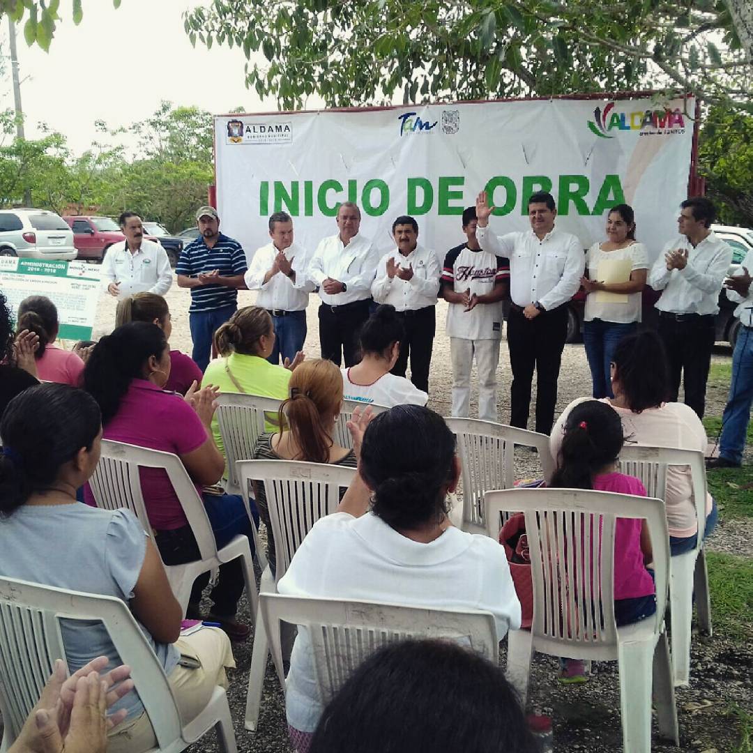 PelucoMx's tweet photo. Con mis compañeros legisladores federales dando inicio a obras del ramo 23 en el municipio de Aldama. https://t.co/75BRheTxLv