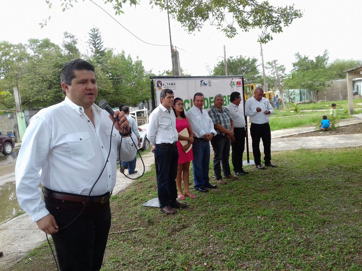 PelucoMx's tweet photo. Con mis compañeros legisladores federales dando inicio a obras del ramo 23 en el municipio de Aldama. https://t.co/75BRheTxLv