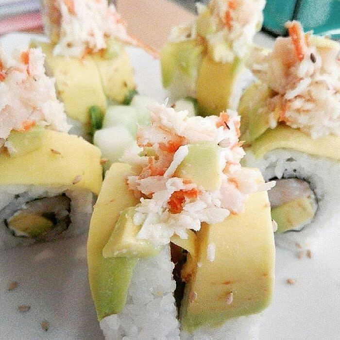 elmenuvirtual's tweet photo. Hasta los Rolls más sencillos de @takasushi ienen demasiado Sabor a Delicioso #Sushi 🍣 #MenuTaka con un #EbyFryRoll con toping de Dinamita … https://t.co/eRZpGl8zlu