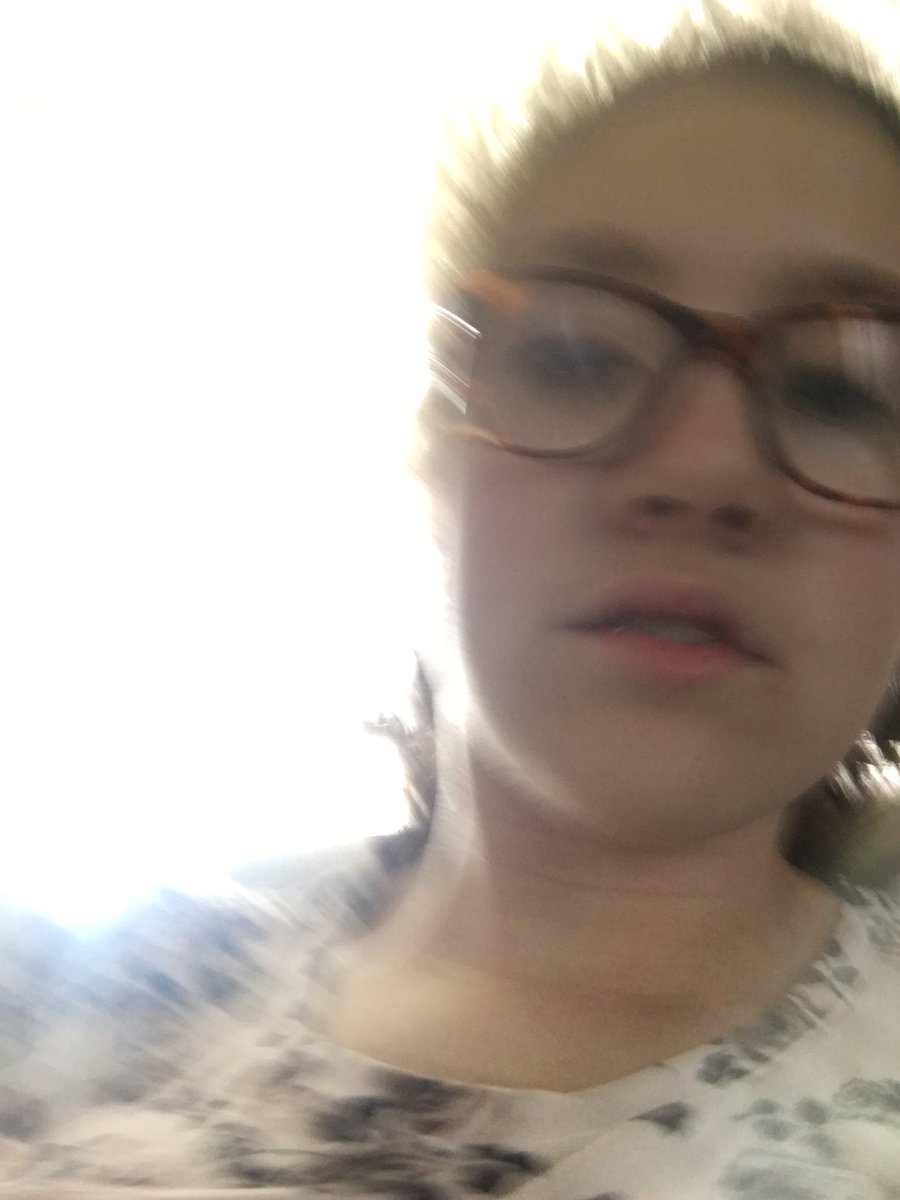 DailyPicsOfMary's tweet photo. When you're trying to figure out covfefe https://t.co/xAw1xg7LSm