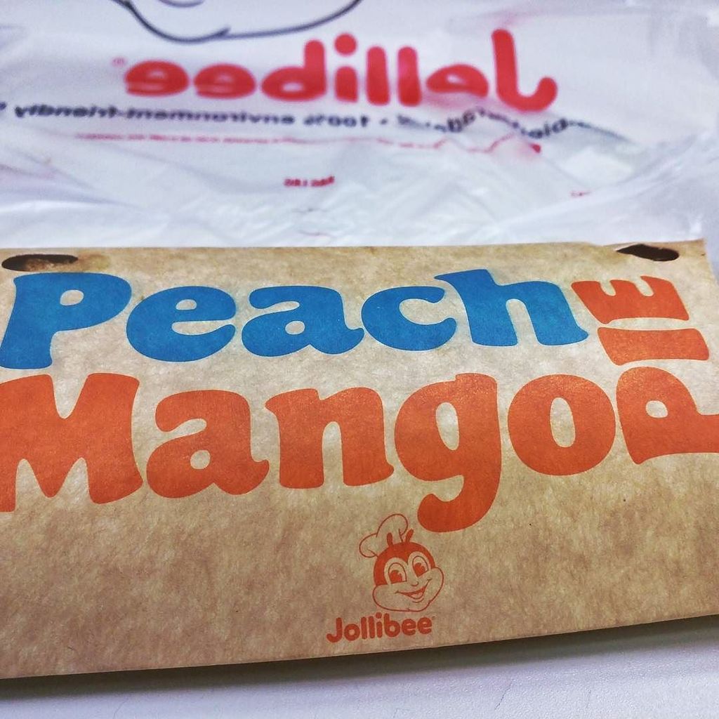 ChickenBall's tweet photo. Yaaaaas PIE BROS
#Food #Breakfast #Jollibee #Filipino #Phillippines #Photography #CellShots View on Instagram: https://t.co/xBF8QJlKDE https://t.co/LU7bq62Hhy