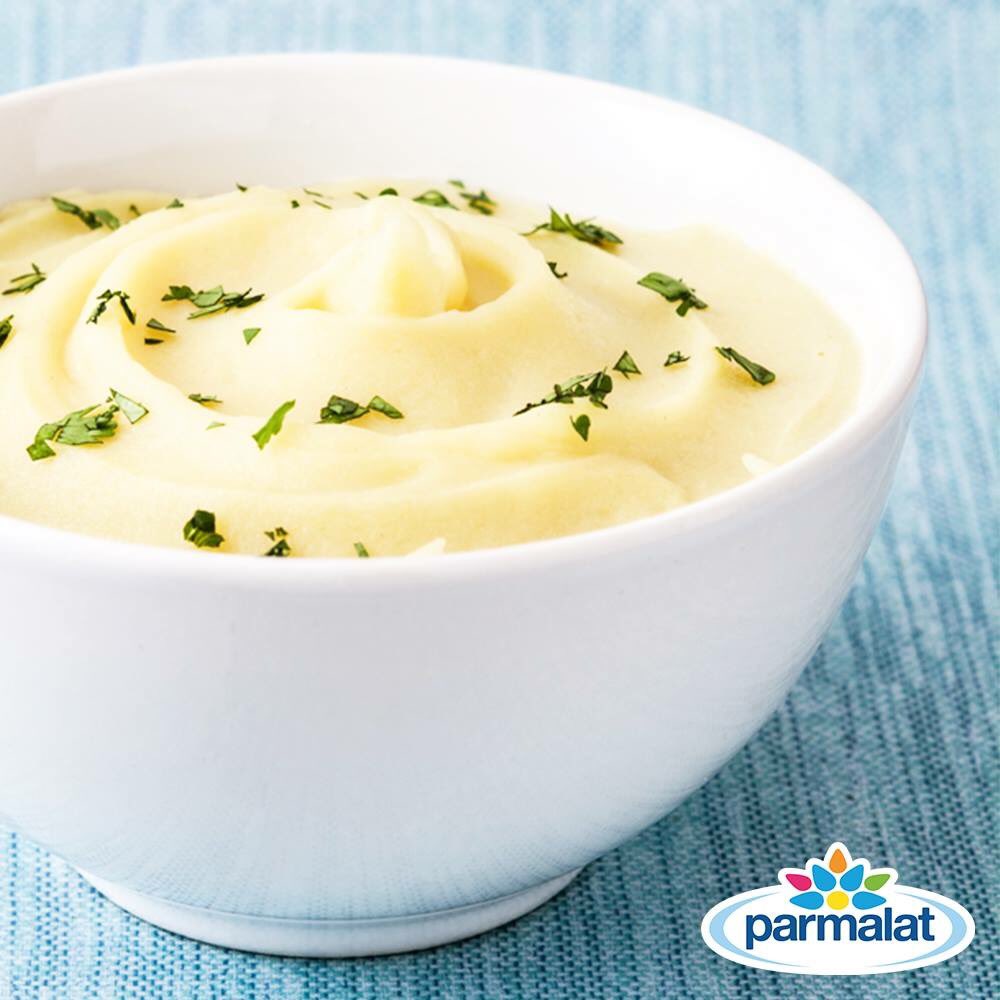 ¡Tu cena de hoy puede ser este cremoso puré de papas! 👀🥔🥛 Prepáralo agregándole un toque de Leche #Parmalat tibia al majar las papas.