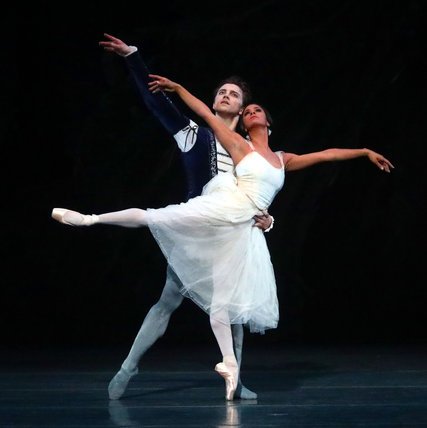 SamGarlandNYC's tweet photo. .@mistyonpointe broke all our hearts today dancing Giselle. Albrecht was not worthy but the audience was absolutely devoted. https://t.co/7Q6RTYiA6B