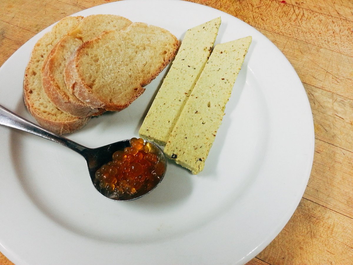 mark8366's tweet photo. App plate next week at planktown ! Beer cheese , beer caviar , beer bread!beer week!!!! https://t.co/ofCdnbjaLp