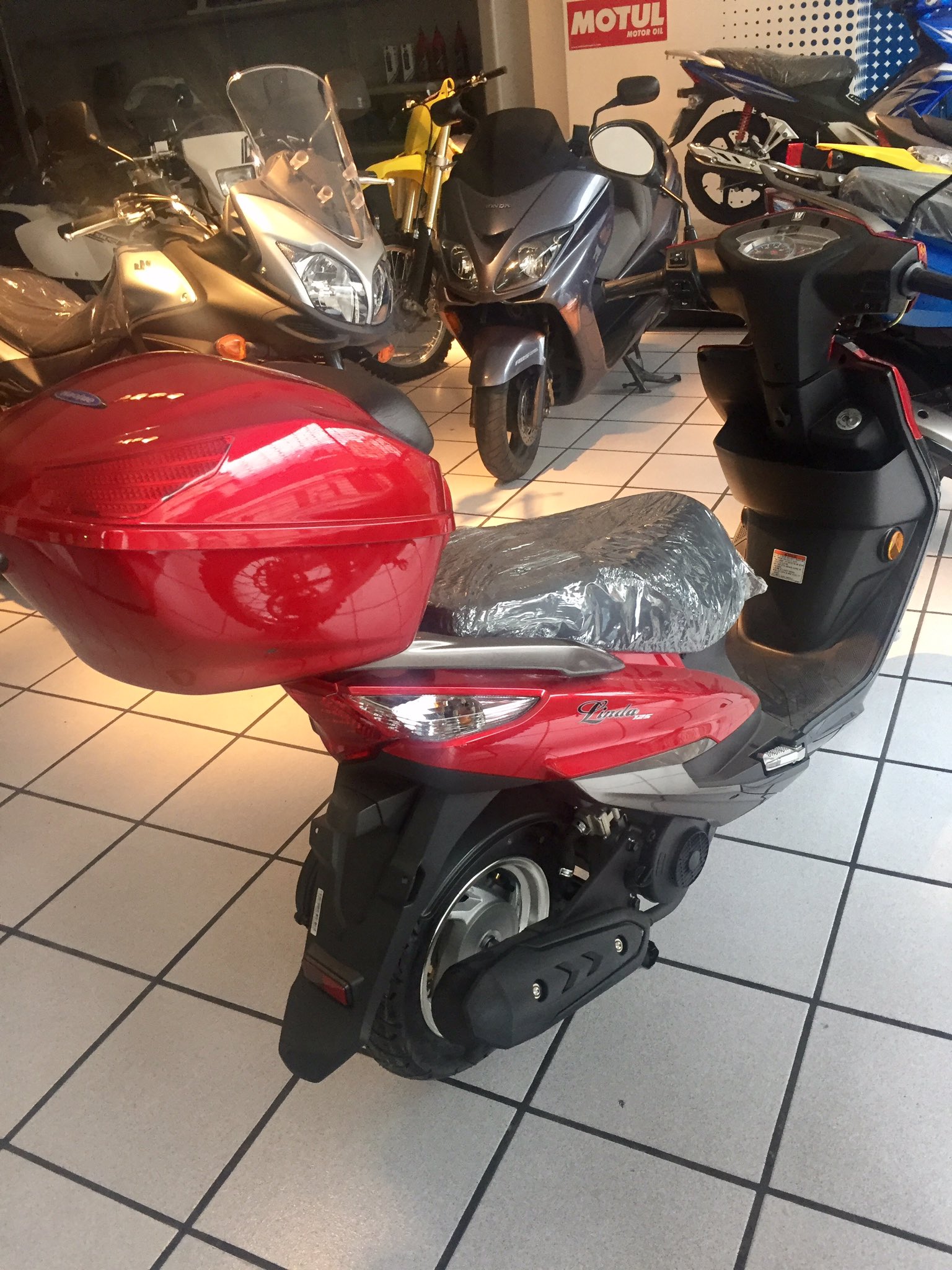 Center C.A. Twitterren: "Disponible scooter 125cc Haojue modelo linda info 2857779 #scooter #haojue #moto https://t.co/VbsVmBRaGd" /