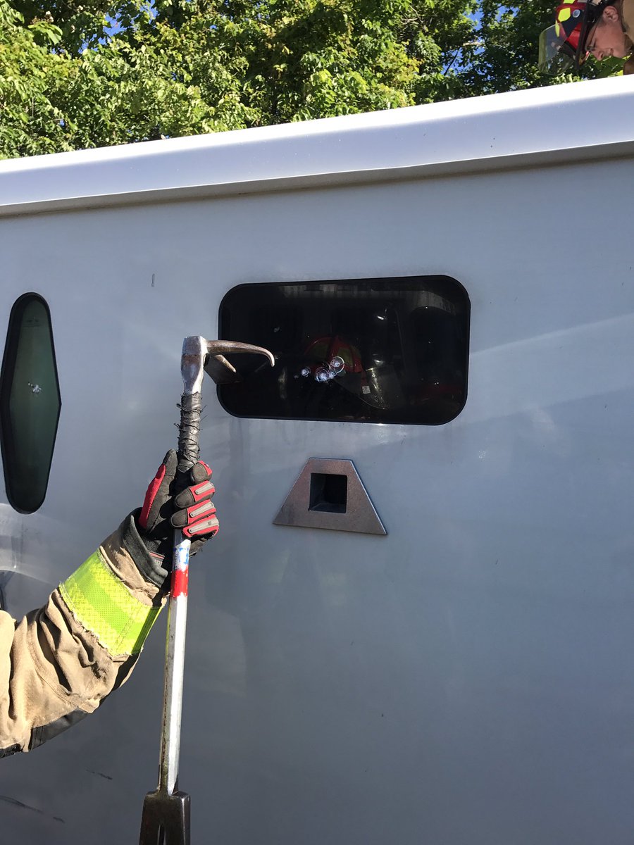 FireDepTraining's tweet photo. Has anyone experienced this?  A Pro-Bar was being used to relatively gently  test the glass on a "money hauling vehicle".#firetrainingfinder https://t.co/WNcsPggbf7