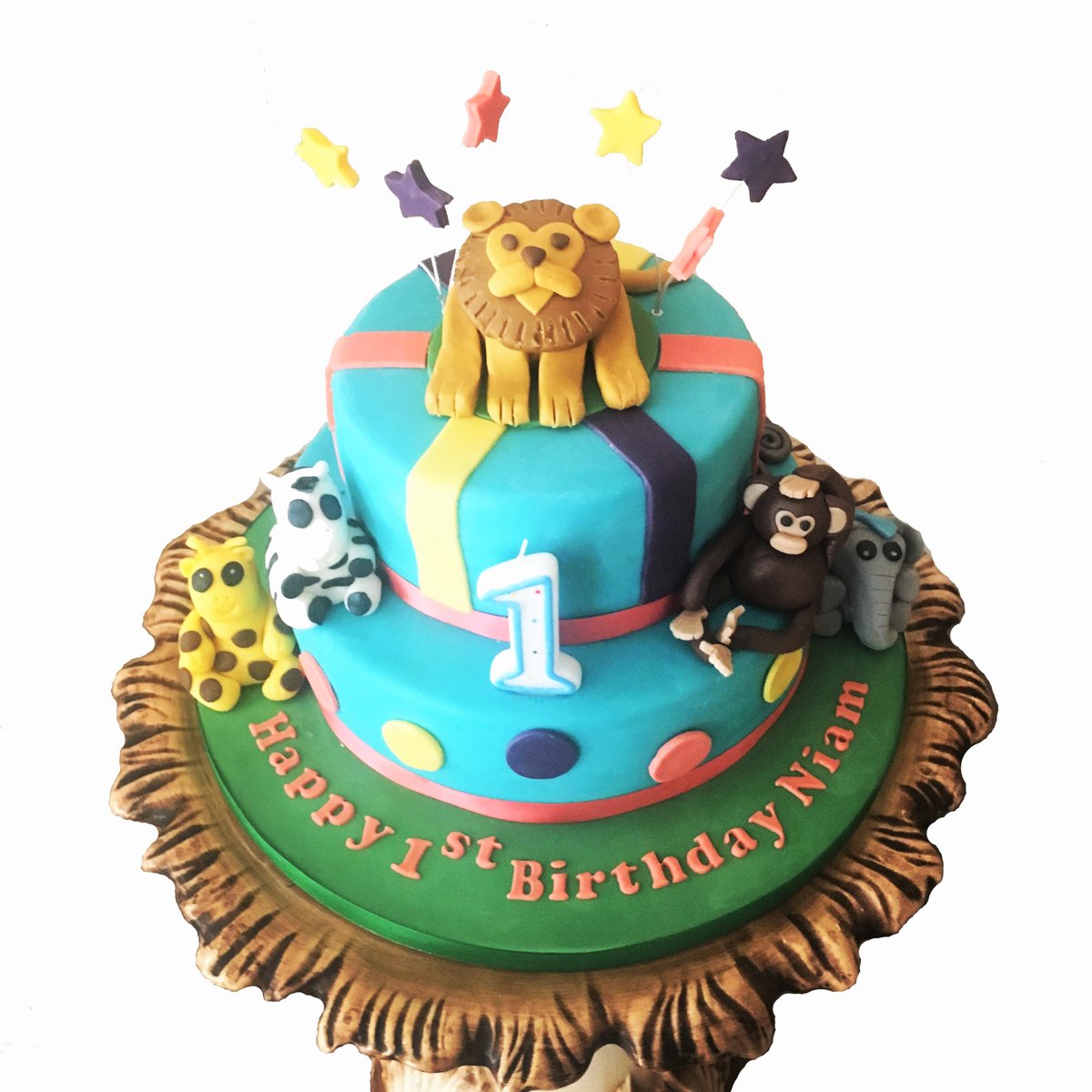 TheCakeologists's tweet photo. #animalkingdom #cake that tastes as yummy as it looks with #lemonsponge and a delicious #blueberrybuttercream. #Happy1stBirthday Niam! https://t.co/0j7WWQPOkE