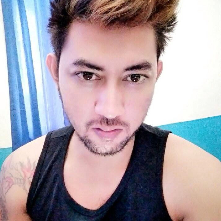 EllJohanez's tweet photo. OMG! You have to see this. #BIGOLIVE > #obrolan Bentaran... Good Pagiiiii.  
https://t.co/rvkpyuupuG https://t.co/j5JY1B8EHy