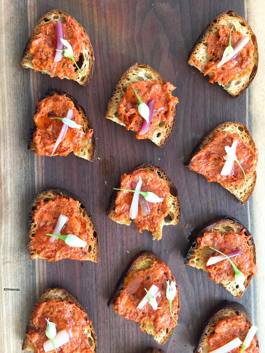 EdibleManhattan's tweet photo. Beautiful carrot crostini from @cherrypointnyc #brooklynuncorked 🥕🥕🥕🍷 https://t.co/AeQYZL3DGo
