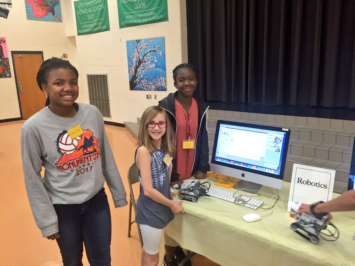 hcpss_rhs's tweet photo. Future Gators Gabby and Davina along with future Raiders Josh and Claire demonstrate their work with robotics!  Well Done! https://t.co/cXttKrjosA