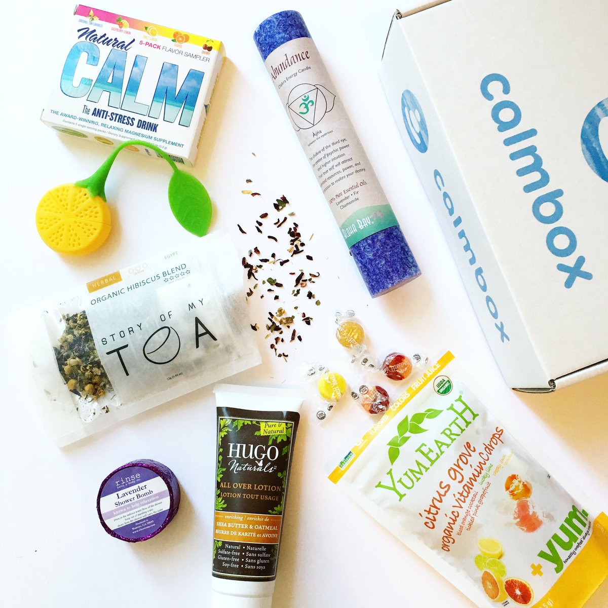 A day of relaxation with @thecalmbox! 😍 I love what came in this month's box filled with wonderful goodies, perfect for stress relief! 🙌❤️