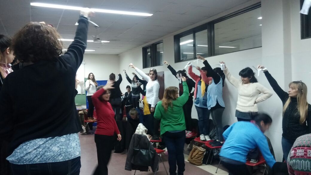OMEPArgentina's tweet photo. Taller "Los chicos juegan y los maestros tambien" con la Prof. Patricia Goicochea #OMEParg #PrimeraInfancia #Nivelinicial #educachat https://t.co/9n93IpMGNu