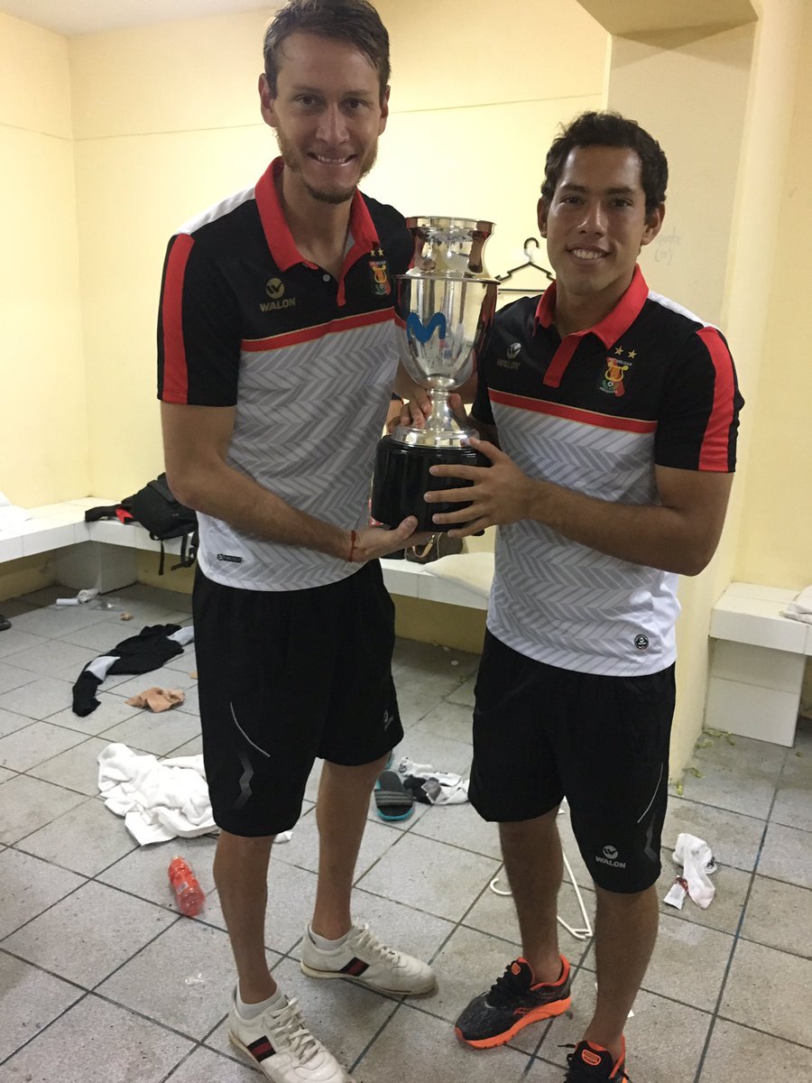 penny_diego's tweet photo. Solo falta @CamposDiego12 esa copa es de los 3! 🔴⚫️💪🏻⚽️ https://t.co/KBl2kpPkKX