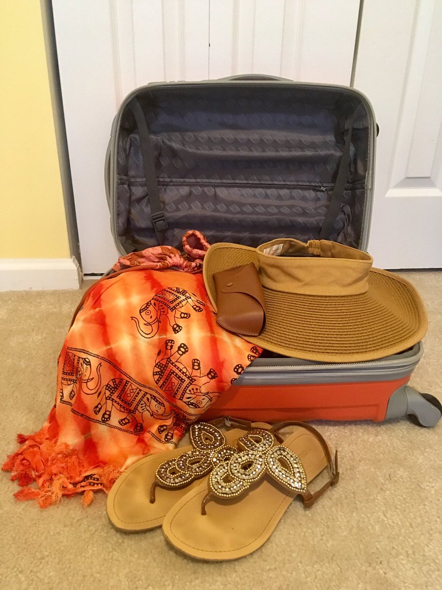 TravelStush's tweet photo. Always Travel Stush! 🛫 #travelstush @TravelStush @YGFarmersMarket https://t.co/9HPilZaA8I