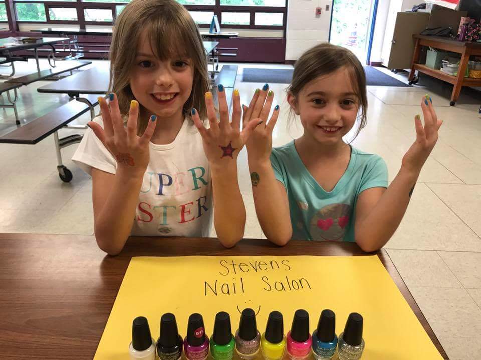 EmilyWYMCA's tweet photo. Tattoos and nail painting for our Annual Community Support Campaign! 

#SAGEatStevens #WallingfordY #BeCauseY #HelpingFamilies https://t.co/W7BHubEdkp