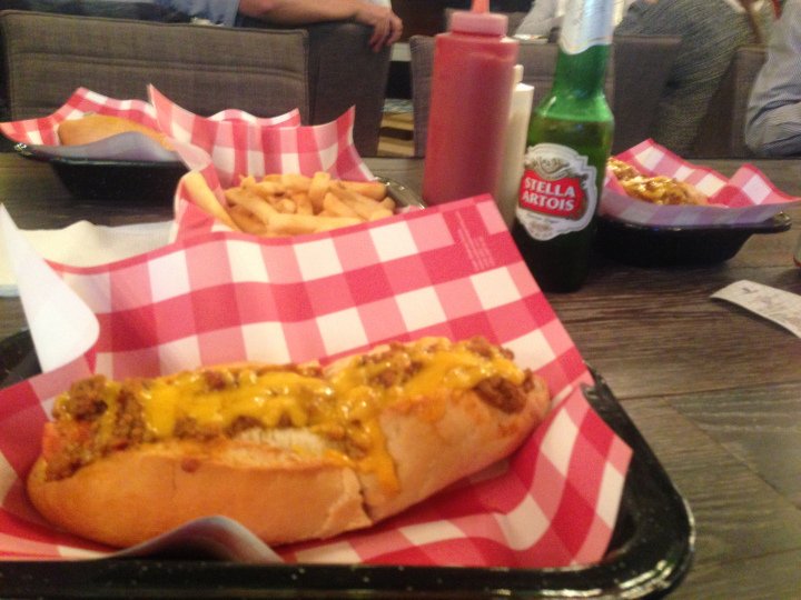 plan_fuga's tweet photo. ¿Buscando jochos en #SantaFe? Este menú es conciso y muy antojable, con ocho diferentes tipos de #hotdogs. https://t.co/jWEefx2luH https://t.co/gMh1p31KRA