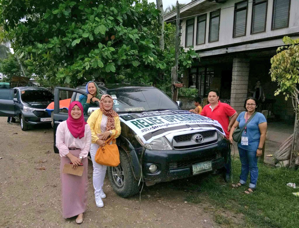 KimIndar's tweet photo. Best time to share what you have.❤❤
#BetaSigmaLambda
#Lawyers 
 #MarawiClash 
#MarawiCity 
#humanitarianaid 
#OneForMarawi https://t.co/mexRD4MR6O