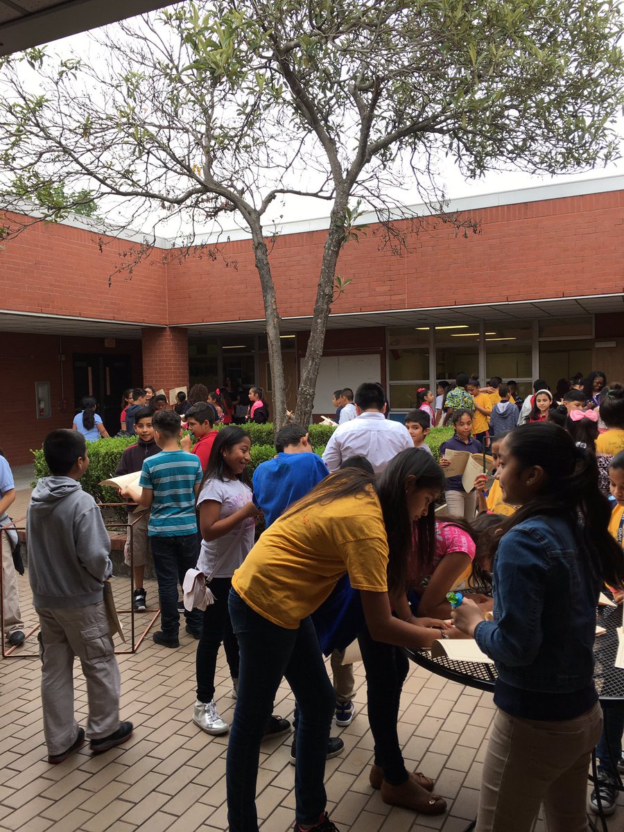 AnaPValenzuela's tweet photo. 4th grade t-shirts and book signing. Kids were super excited. Last full day 😢 @GrayElemEagles @SADubberke @drlindarodz @Chutita68 #willmissu https://t.co/hNzGSM0LhU