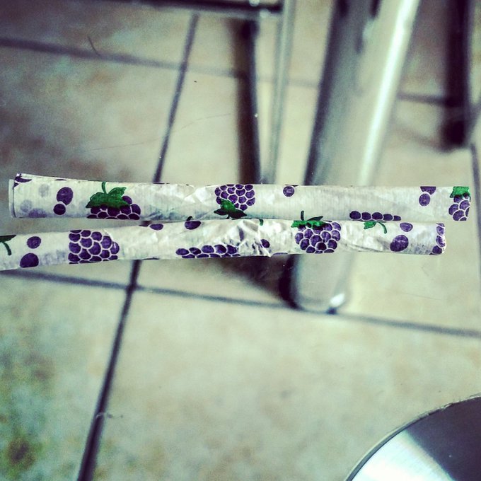 Grave flavored joints. https://t.co/RMzNKkgiA2<a href="/tag/glitchmobb"class="tags"><span>#glitchmobb</span></a>