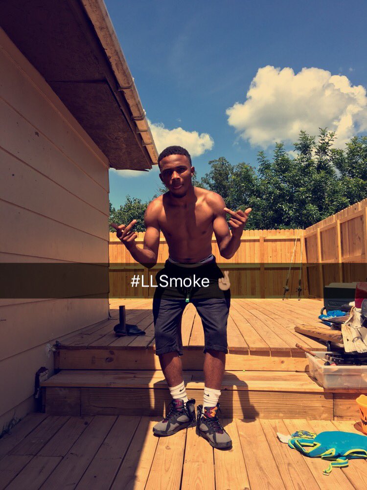 K_T_Pegues's tweet photo. #LLSMoke 🤞🏽 https://t.co/3a3Zi4d6YR