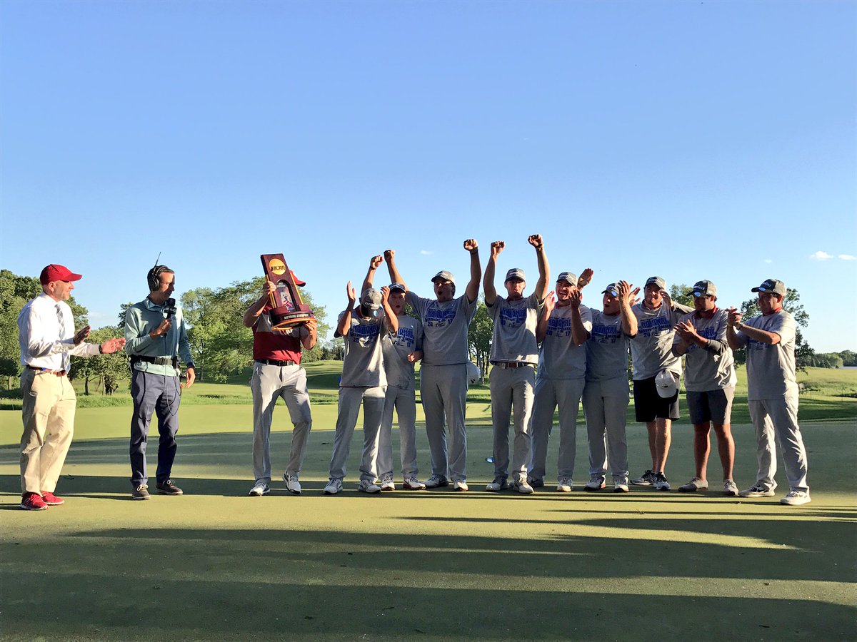OU_MGolf's tweet photo. Time to party like it's 1989. 😎

#OUrTIME 🏆 https://t.co/2PaxuoNYtl