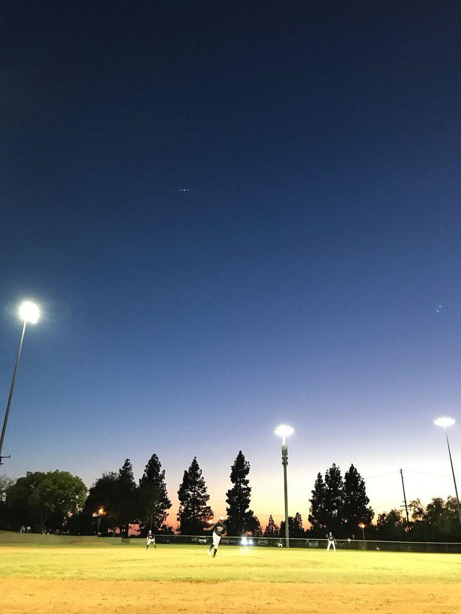 BigLeagueDigest's tweet photo. Summer Plans ⚾️ https://t.co/dStokdhdUt