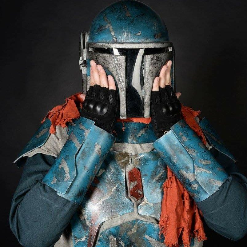 DrinkyCosplay's tweet photo. #NewProfilePic last time my mando face will be seen without the new orange add! #mandolife #Kyrimorutclan #mmcc #mandalorianmercs https://t.co/8Qj85DzpWi