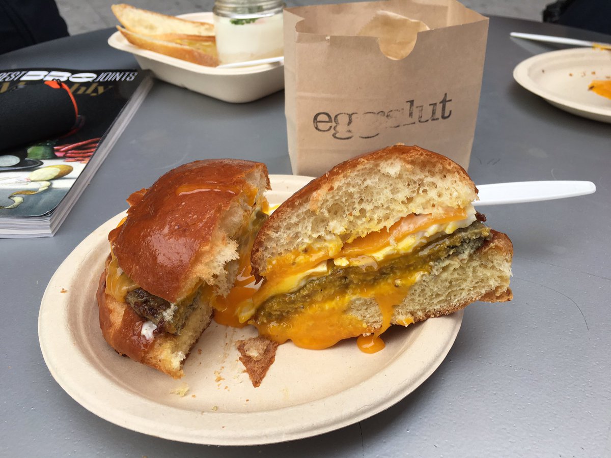 KevinsBBQJoints's tweet photo. Great hanging out with @TheSmokingHo and @100eats100days at @EggSlutLA @wexlersdeli &amp; @HorseThiefBBQ https://t.co/hNNOjgIpBc