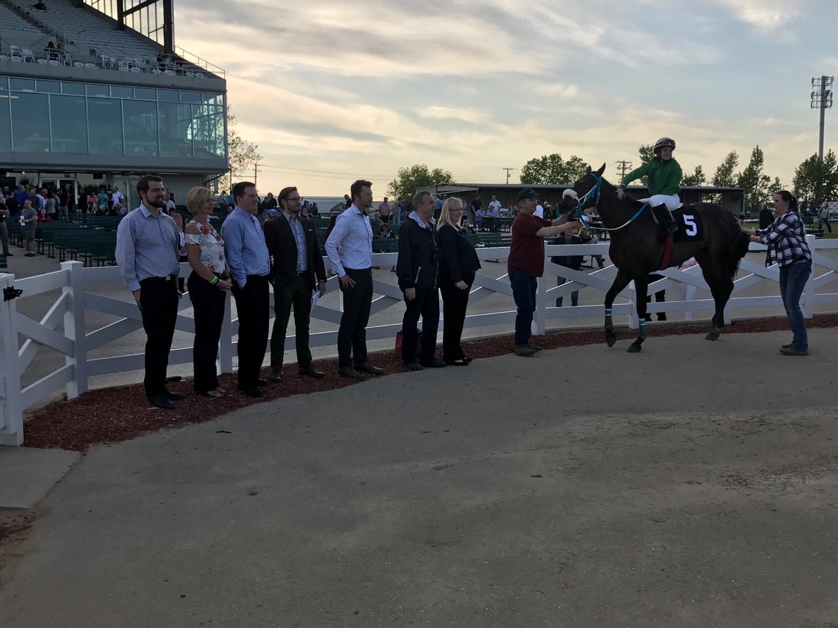 XploreBusiness's tweet photo. You've Picked a winner with @NetSetMB @AssiniboiaDowns @ManitobaHeavy! #proudsponsor #NeedSpeed #SureBetWithNetSet https://t.co/VoQCrT7vxg