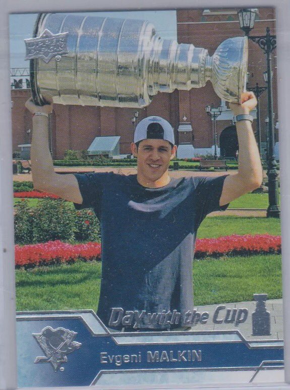 notoriousrob101's tweet photo. Malkin getting ready to hoist the cup in a couple weeks. Go Pens Go!!! #stanleycup @UpperDeckHockey @NHL https://t.co/Yttn5teDWh