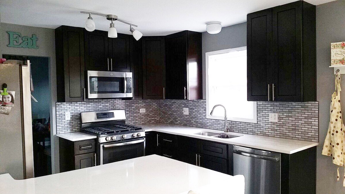 C_G_Direct's tweet photo. Soho Espresso Kitchen for one of our customer. Very sleek and clean shaker look! #kitchendesign #kitchenremodel #rtacabinets #solidmaplewood https://t.co/Ww4NIpRtfq