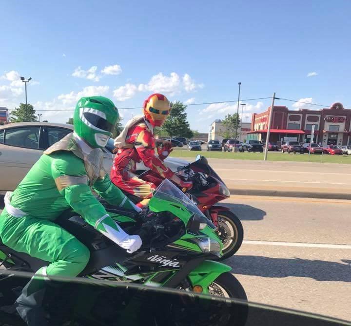 EvansvilleWatch's tweet photo. Good to see the Power Rangers are well and still cruising around E is for Everyone! Haven't seen them lately. Photo taken today by Billy M. https://t.co/g8wAQp4z5U