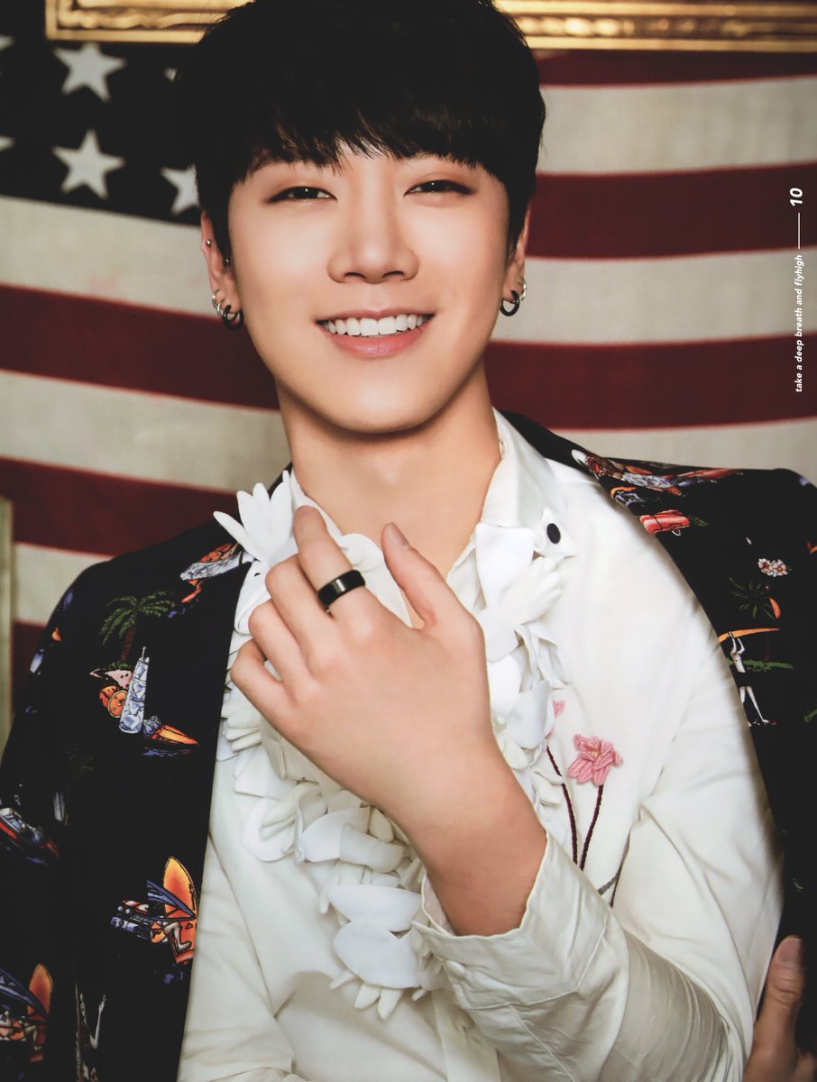 flyhigh_ten's tweet photo. [SCAN] #Sudsapda_June #TEN #텐 #เตนล์ 🐧😭💘
https://t.co/A3YSDxZx87
https://t.co/JeqwB6KAXl
https://t.co/GhZVAjNt8f
https://t.co/3Ai4H14Ifj https://t.co/fjfmrHuXMX