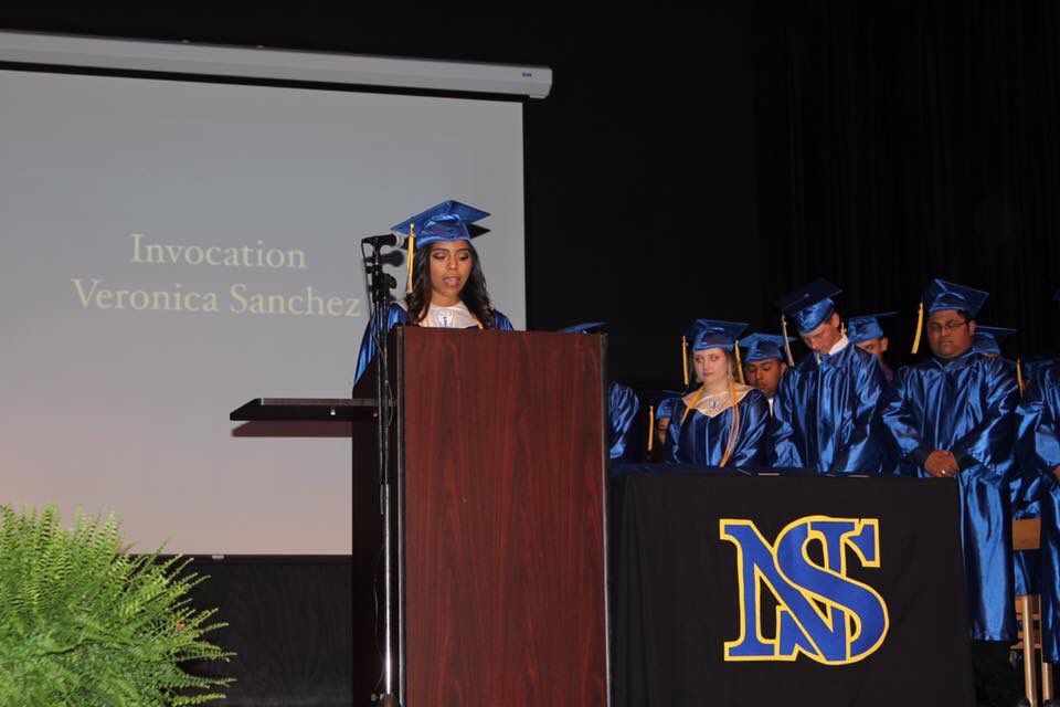 VeronicaSnchz's tweet photo. May 26, 2017 🎓 #NSAlumni https://t.co/Yi1vzpzz2g