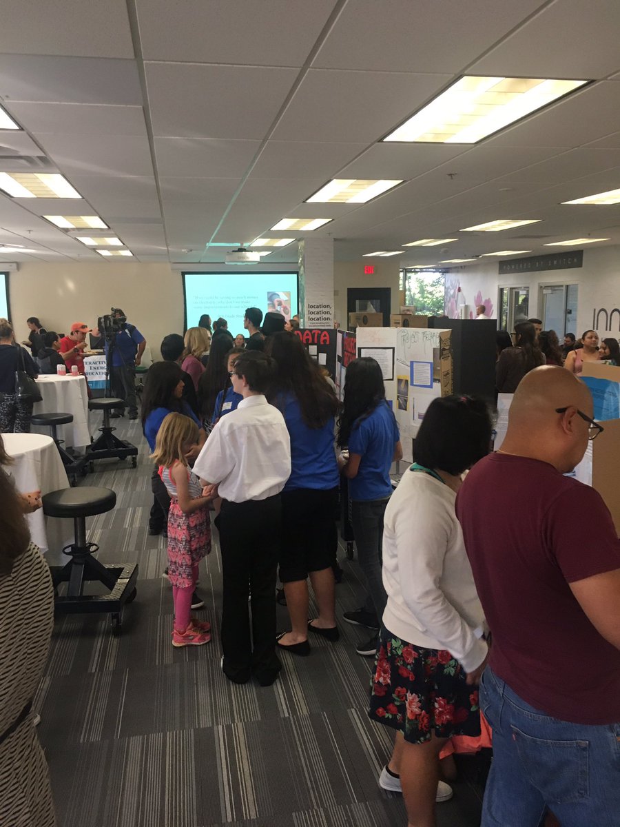 UNRCoEHD's tweet photo. We are here at the #ProjectReCharge Appreciation Event! Such amazing presentations from these middle school and high school students! https://t.co/Ff4JAcQwIh
