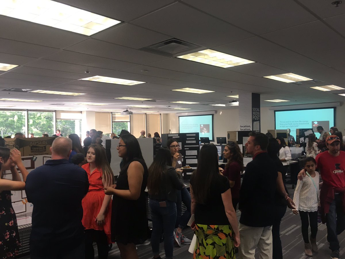 UNRCoEHD's tweet photo. We are here at the #ProjectReCharge Appreciation Event! Such amazing presentations from these middle school and high school students! https://t.co/Ff4JAcQwIh