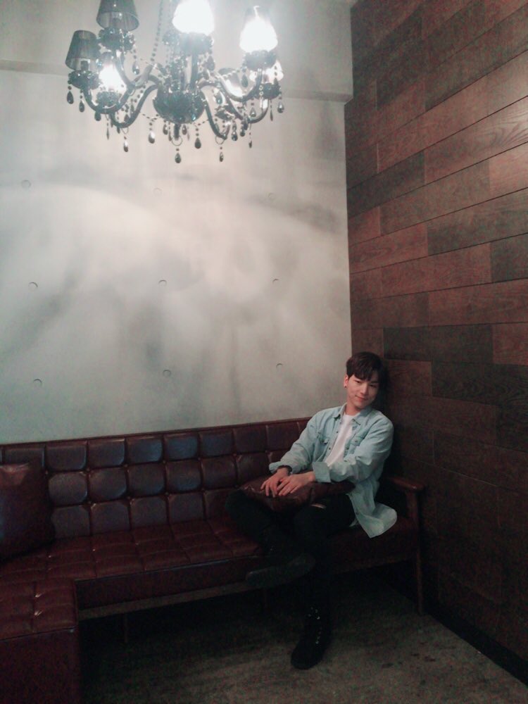 2able_wontop's tweet photo. 여러분 #탁모닝 ! 6월의 시작을 알리는 원탁군이 왔어요~ 좋은하루 보내세요^^ #주원탁 #투에이블 #2able #모태섹시가표현되는과정 https://t.co/1piaDpUHnq