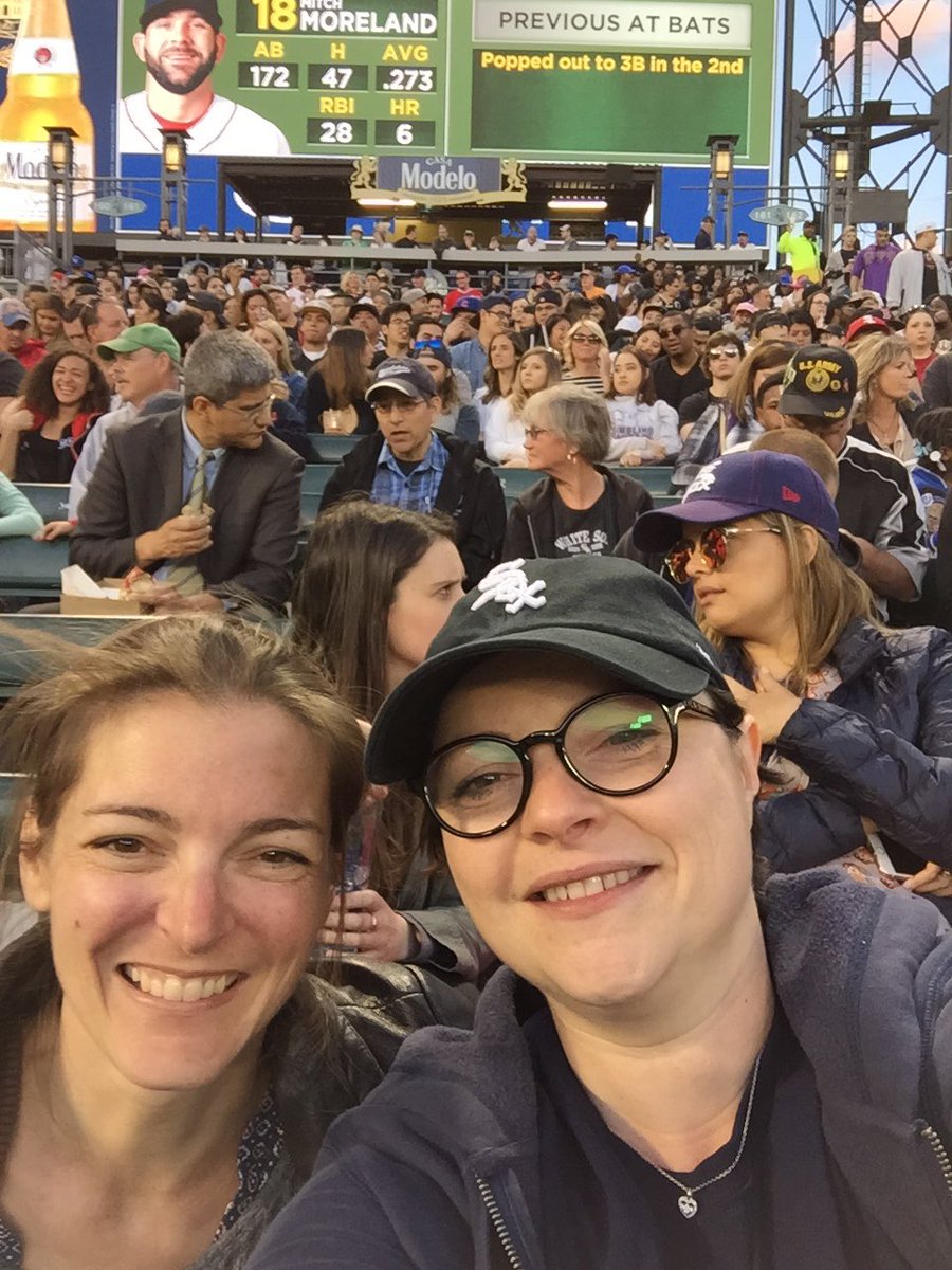 ImagenDream's tweet photo. #soxgameday @MalikaSurbled &amp; @ImagenDream https://t.co/bvwv2ltKjK