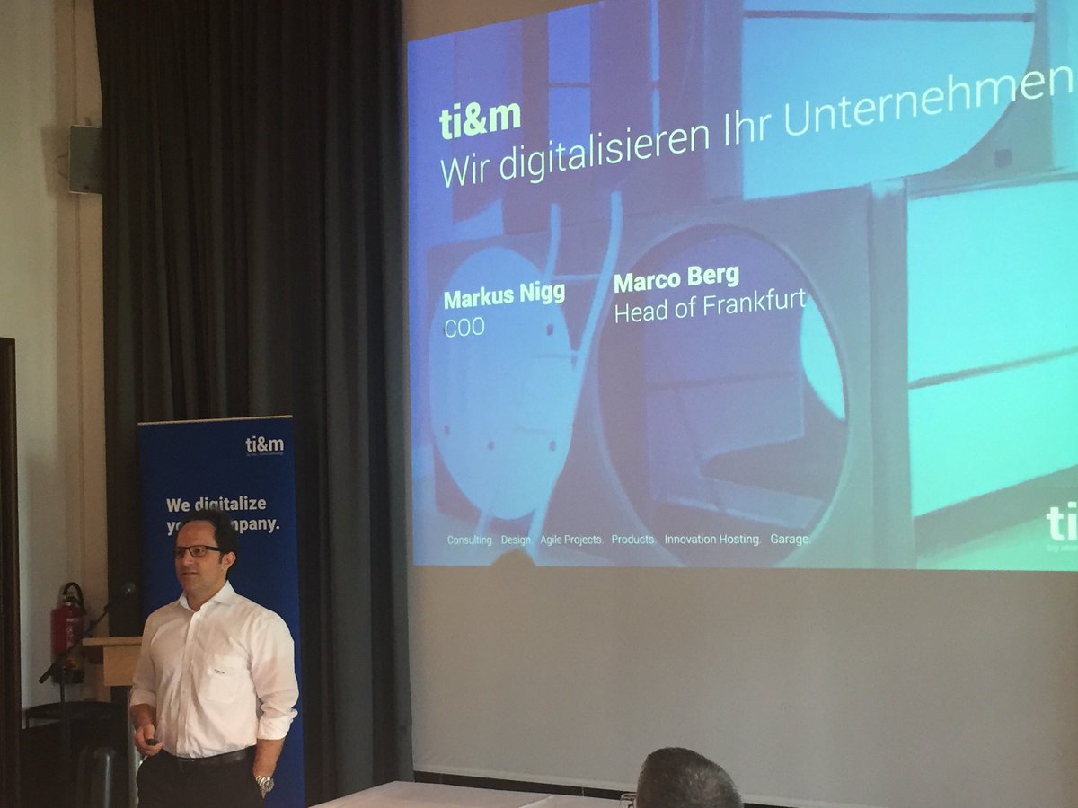 .<a href="/markus_nigg/">Markus Nigg</a> eröffnet das 1. #breakfastnews in #Frankfurt und begrüsst die Teilnehmer.