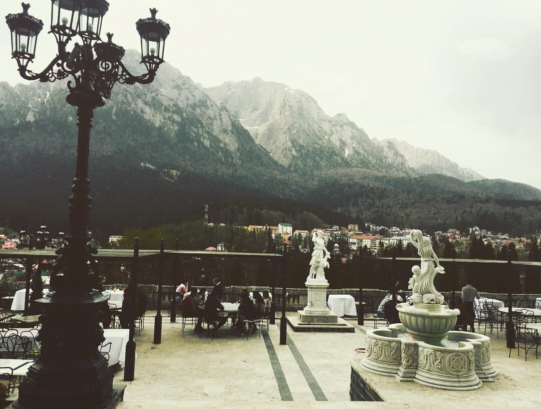 PositiveRomania's tweet photo. Spectacular view of Cantacuzino castle
Photo source -beyondracula
#Romania https://t.co/PDonnw7J2q