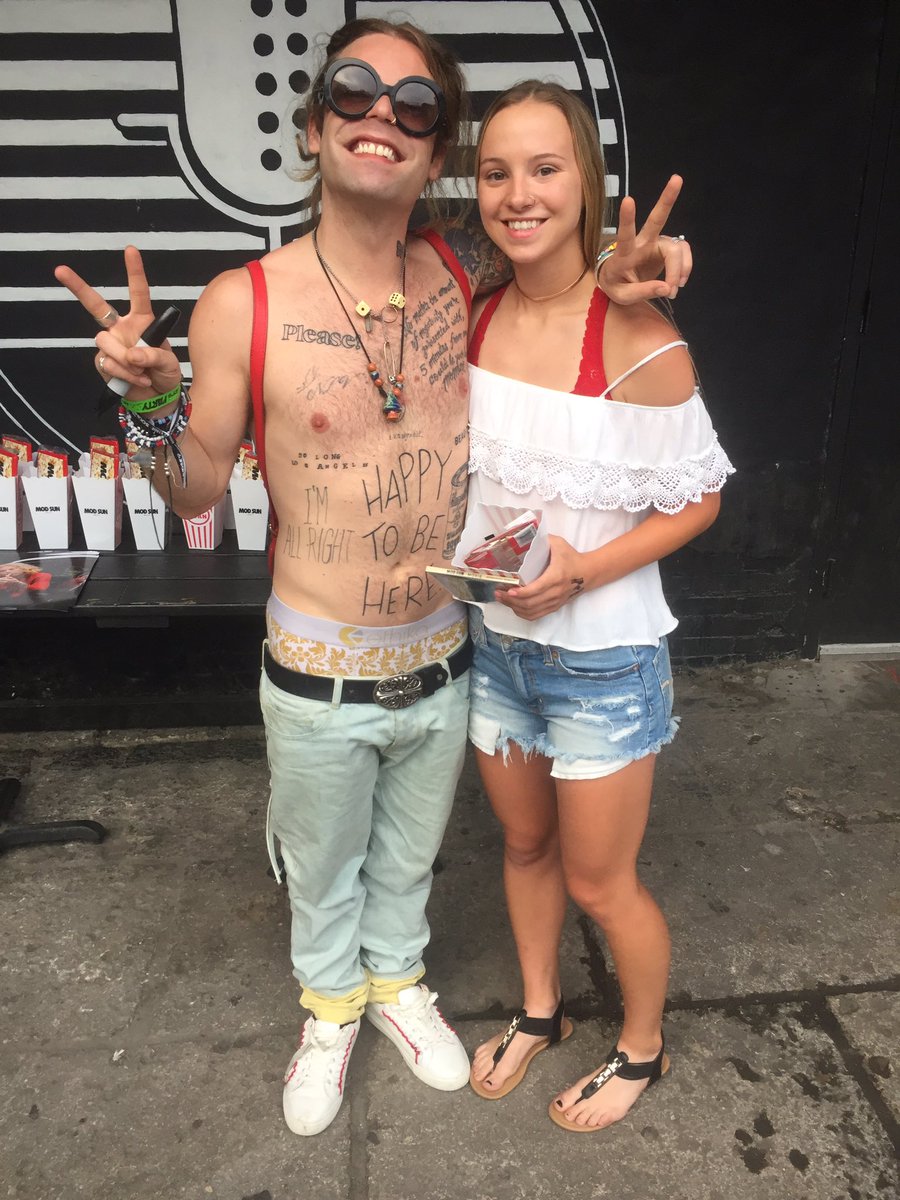 morgansetzkorn's tweet photo. Thank you for a great show @MODSUN 🤗📽 #TonightInDallas #ModsunMovie https://t.co/l9NBwEVAk4